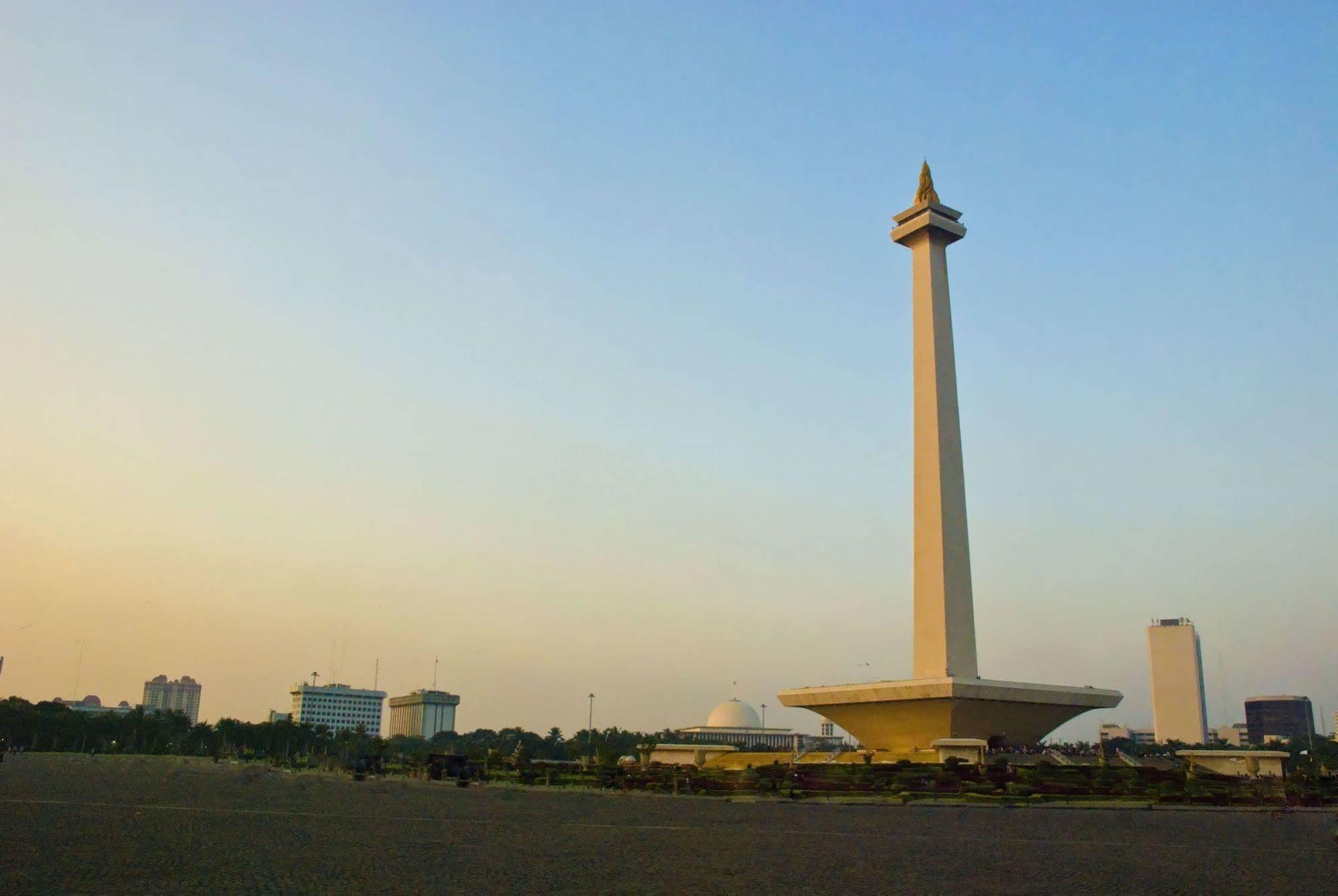Amaris Hotel Dr. Susilo Grogol Jakarta Buitenkant foto