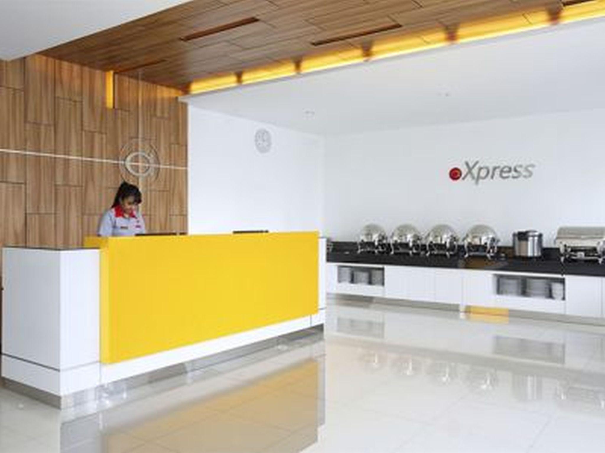 Amaris Hotel Dr. Susilo Grogol Jakarta Buitenkant foto