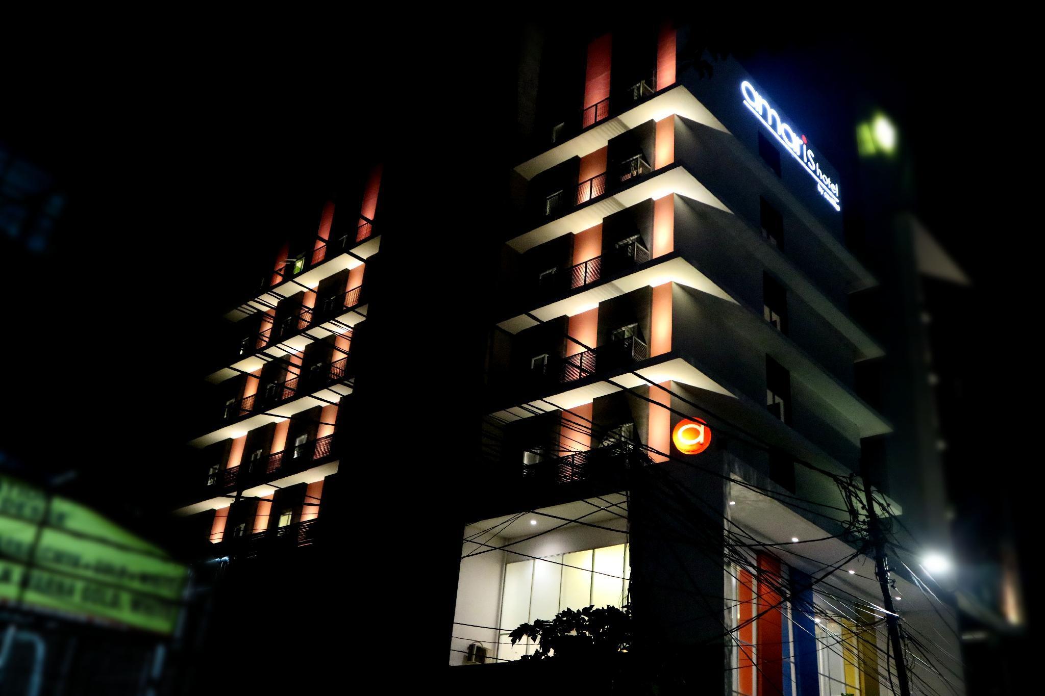 Amaris Hotel Dr. Susilo Grogol Jakarta Buitenkant foto